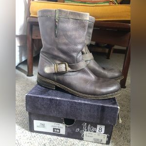 Felina Olive green leather boots